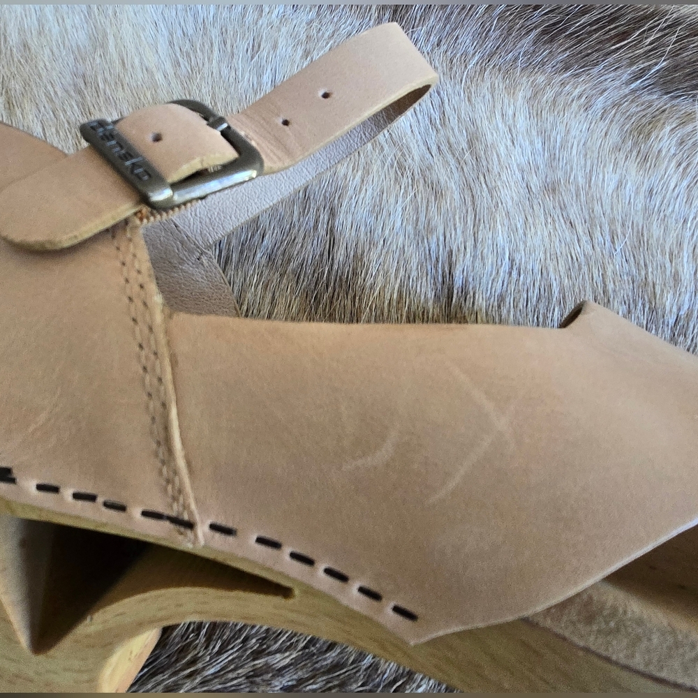 Dansko Tasha Leather Clog Sandals with Cut-Out Heels size 40 / 9 - Picture 15 of 16